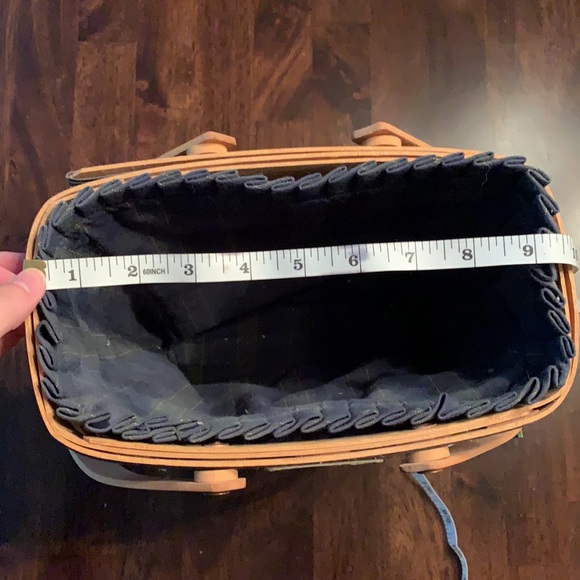 1999 Longaberger Collector’s Club Membership Basket and fabric liner - Picture 3 of 5